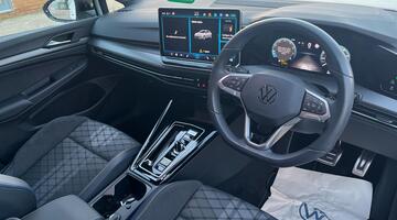 2025 Volkswagen ETSI MHEV Black Edition DSG Euro 6 5-door (White) - Image: 6