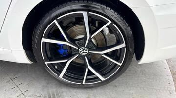 2025 Volkswagen 2.0 TSI R Fastback DSG 4Motion Euro 6 5-door (White) - Image: 38