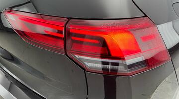 2024 Volkswagen TSI Style Euro 6 5-door (Black) - Image: 29