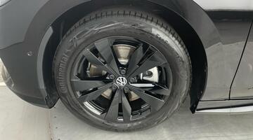 2025 Volkswagen Pro S 86kWh Match Plus Tourer Auto 5-door (Black) - Image: 39