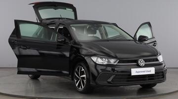 2022 Volkswagen 1.0 TSI Life Euro 6 5-door (Black) - Image: 9