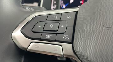 2024 Volkswagen TSI R-Line DSG Euro 6 5-door (Green) - Image: 23