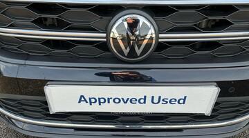 2025 Volkswagen 1.0 TSI Life Euro 6 5-door (Black) - Image: 45