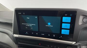 2025 Volkswagen 2.0 TDI T28 Commerce Plus FWD SWB Euro 6 5-door (White) - Image: 18