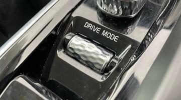 2019 Volvo 2.0 T4 Edition Auto Euro 6 5-door (Red) - Image: 29