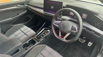 2025 Volkswagen 2.0 TSI GTI DSG Euro 6 5-door (Blue) - Image: 6