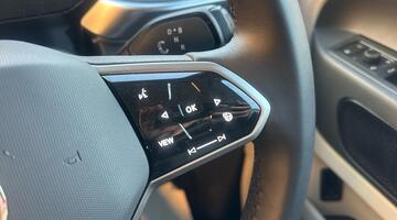 2025 Volkswagen Pro 79kWh Style Auto 5-door (SWB, 5Seat) (Green) - Image: 10