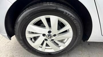 2021 Volkswagen 1.0 TSI Life Euro 6 5-door (Silver) - Image: 17