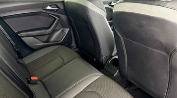 2025 Audi 1.0 TFSI 30 S line Sportback S Tronic Euro 6 5-door (Red) - Image: 29