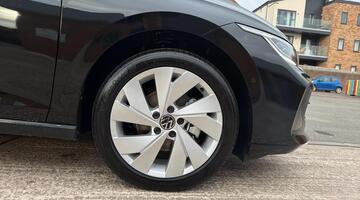 2025 Volkswagen TSI Match Euro 6 5-door (Black) - Image: 5