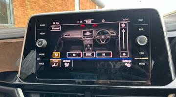 2022 Volkswagen TSI R-Line DSG Euro 6 5-door (Black) - Image: 23