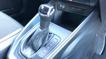 2025 Audi 1.0 TFSI 30 Black Edition Sportback S Tronic Euro 6 5-door (Red) - Image: 11