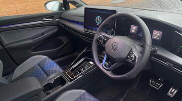 2025 Volkswagen 2.0 TSI R Black Edition DSG 4Motion Euro 6 5-door (Grey) - Image: 6