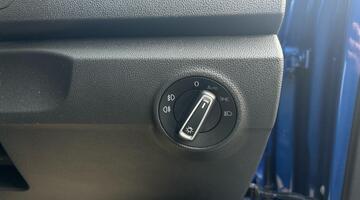 2019 Volkswagen TDI R-Line Euro 6 5-door (Blue) - Image: 27