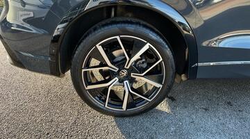 2025 Volkswagen ETSI MHEV R-Line DSG Euro 6 5-door (Grey) - Image: 31