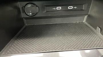 2022 Volkswagen TSI Active Euro 6 5-door (Black) - Image: 13