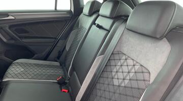 2022 Volkswagen 2.0 TDI R-Line DSG Euro 6 5-door (White) - Image: 34