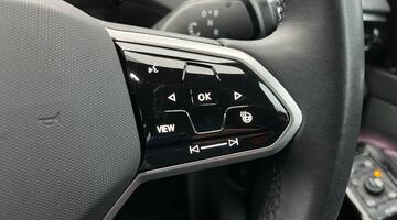 2025 Volkswagen Pro 77kWh Match Auto 5-door (White) - Image: 20