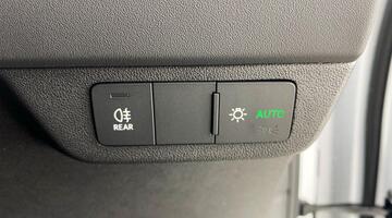 2025 Audi 45 S line Auto 5-door 82kWh (White) - Image: 24