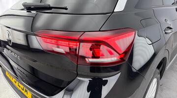 2023 Volkswagen TSI Style DSG Euro 6 5-door (Black) - Image: 32