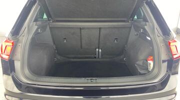 2022 Volkswagen TSI R-Line DSG Euro 6 5-door (Black) - Image: 30