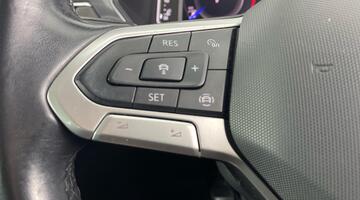 2021 Volkswagen 2.0 TDI Life DSG Euro 6 5-door (Grey) - Image: 21