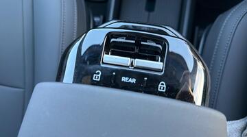 2025 Volvo Twin Performance 69kWh Ultra Auto 5-door (Blue) - Image: 57