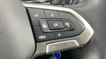 2024 Volkswagen 1.0 TSI R-Line DSG Euro 6 5-door (Grey) - Image: 24