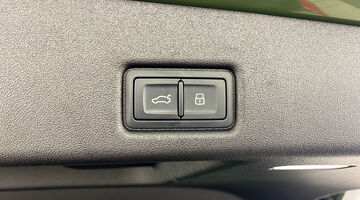 2025 Audi 2.0 TDI Launch Edition Sportback S Tronic quattro Euro 6 5-door (Green) - Image: 33