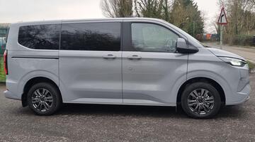 2025 Ford 340 65kWh Titanium Auto L1 5-door (Grey) - Image: 7