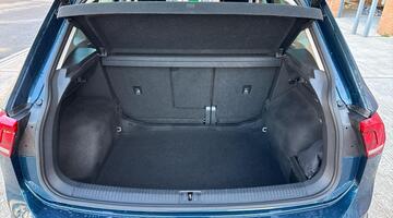 2022 Volkswagen TSI Active DSG Euro 6 5-door (Blue) - Image: 16