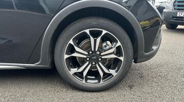 2025 Ford 1.0T EcoBoost MHEV Active X Euro 6 5-door (Black) - Image: 21