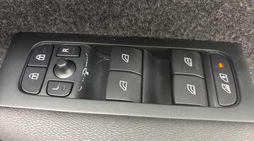 2022 Volvo Recharge 69kWh Ultimate Auto 5-door (Grey) - Image: 25