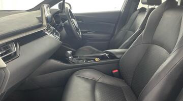 2019 Toyota VVT-h Dynamic CVT Euro 6 5-door (Grey) - Image: 36