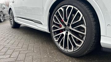 2025 Audi 4.0 TFSI V8 Black Edition Tiptronic quattro Euro 6 5-door (White) - Image: 21