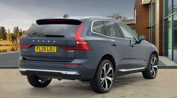 2025 Volvo 2.0h T8 18.8kWh Ultra Bright Auto Euro 6 5-door (Blue) - Image: 3