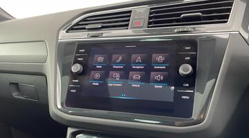 2022 Volkswagen TSI R-Line DSG Euro 6 5-door (Grey) - Image: 18