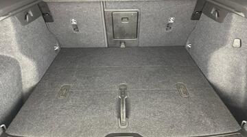 2025 Volvo 2.0 B4 MHEV Plus DCT Auto Euro 6 5-door (Grey) - Image: 16