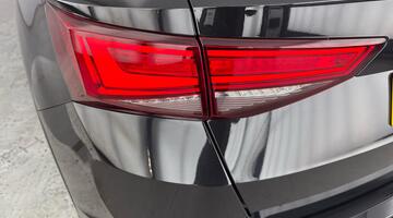 2022 SEAT 2.0 TDI FR Sport Euro 6 5-door (Black) - Image: 37