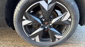 2025 CUPRA ETSI V2 DSG Euro 6 5-door (Black) - Image: 26