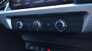 2025 Audi 1.0 TFSI 30 S line Sportback S Tronic Euro 6 5-door (Black) - Image: 31