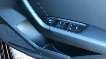 2025 Audi 1.0 TFSI 30 S line Sportback S Tronic Euro 6 5-door (Black) - Image: 22