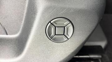 2025 Volkswagen ETSI MHEV Match DSG Euro 6 5-door (Black) - Image: 24