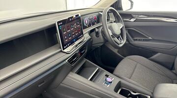 2025 Volkswagen ETSI MHEV Life DSG Euro 6 5-door (Purple) - Image: 2