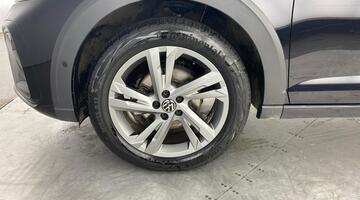 2024 Volkswagen 1.0 TSI R-Line DSG Euro 6 5-door (Black) - Image: 36