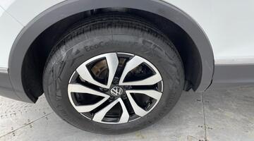 2022 Volkswagen TSI Active Euro 6 5-door (White) - Image: 29