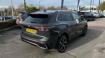 2025 Volkswagen ETSI MHEV R-Line DSG Euro 6 5-door (Grey) - Image: 37