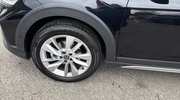 2025 Volkswagen 1.0 TSI Match DSG Euro 6 5-door (Black) - Image: 17