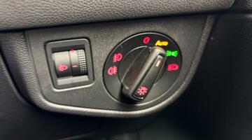 2021 Volkswagen 1.0 TSI Match Euro 6 5-door (White) - Image: 23