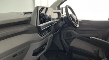 2025 Volkswagen T32 65kWh Commerce Pro Kombi Auto LWB 5-door (Grey) - Image: 2